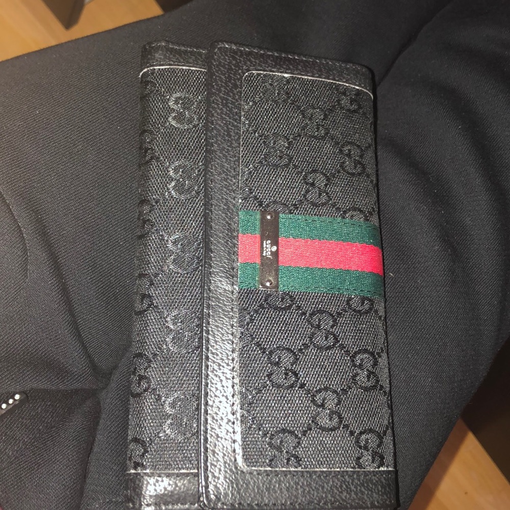 Gucci Wallet (FAKE)